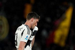 高清观看-尤文官方：弗拉霍维奇右大腿股直肌超负荷，将每日监测其恢复进展