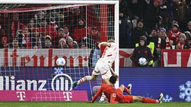 英雄联盟赛事官网直播中心-知耻就必须有后勇，孔氏拜仁踢出“最强90分钟”