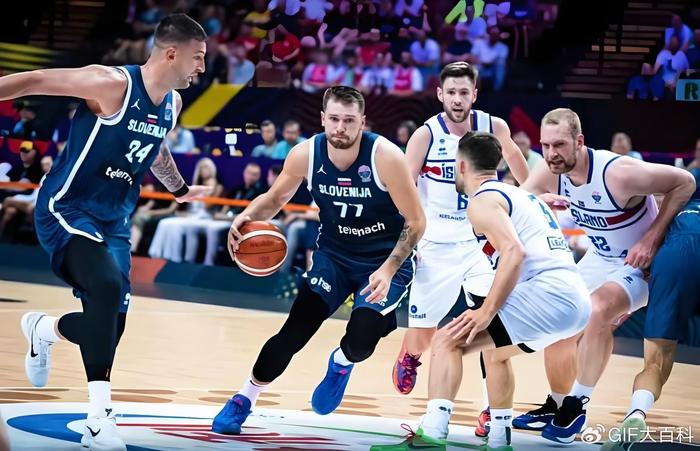 3犯+腰伤还能硬扛！东契奇26+7+4+3率斯洛文尼亚锁定欧洲杯16强