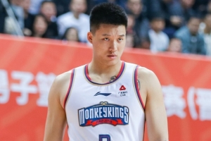 官方渠道-CBA官网更新联赛自由球员名单：新增曾繁日、田宇恒